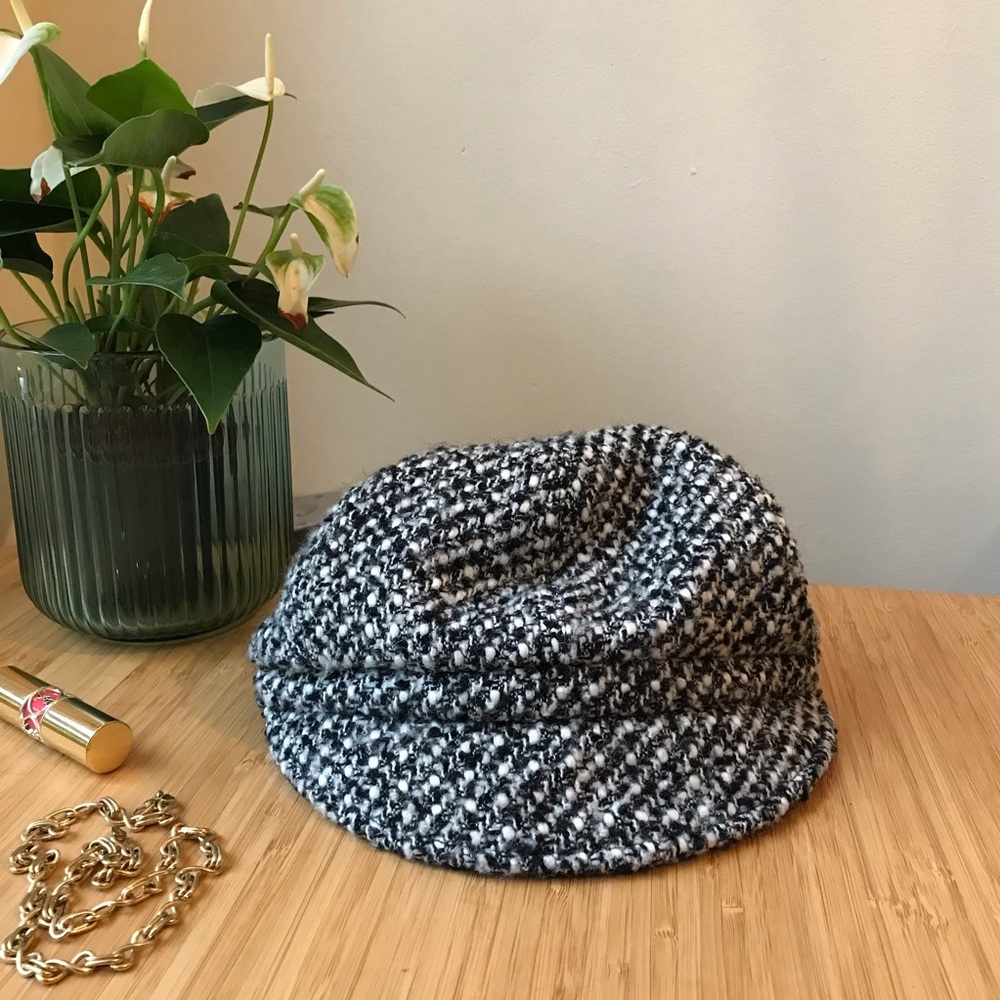 Parisian Chic Melanie Lyne James Wool Black & White Hat